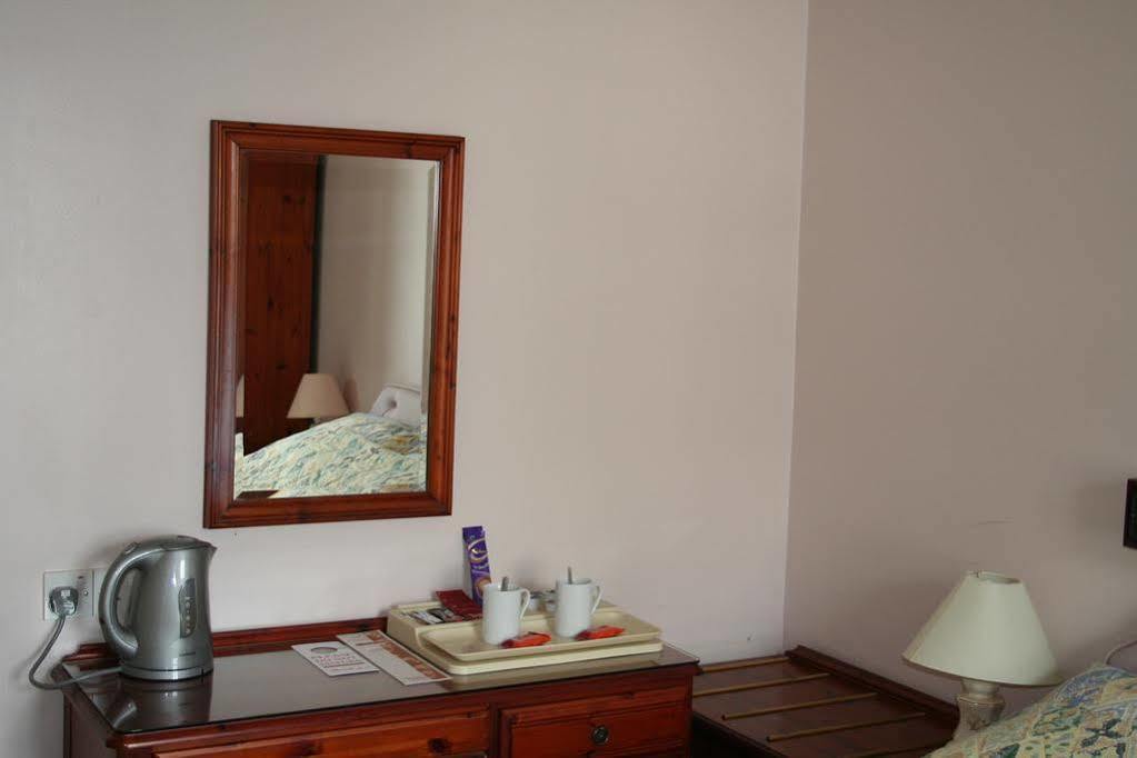 The Wootons Inn Тинтагил Екстериор снимка